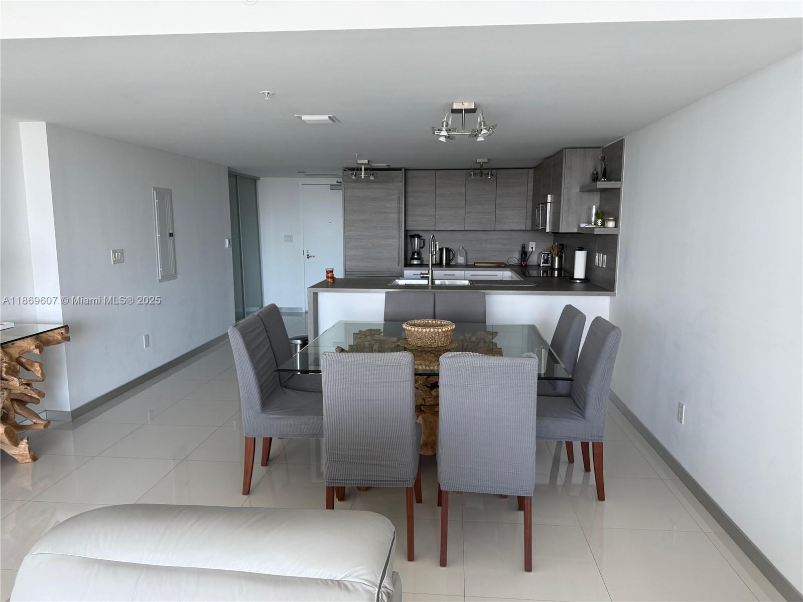 400 Sunny Isles Blvd 1021