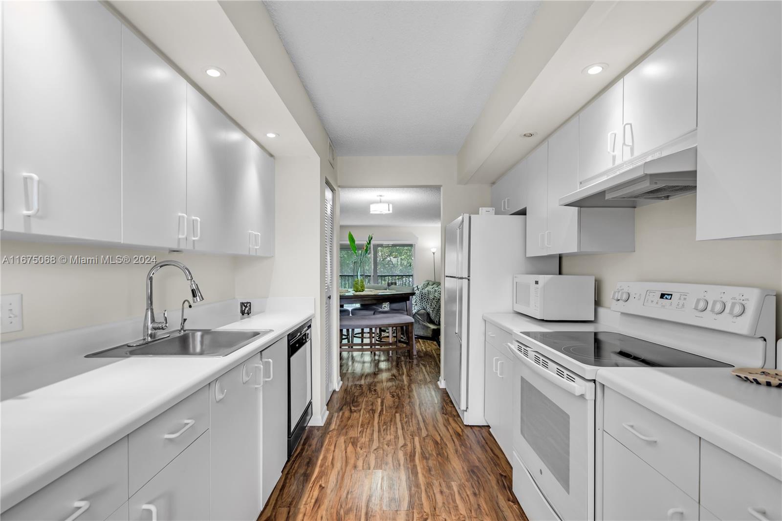 PLYMOUTH AT CENTURY VILLA - Residential