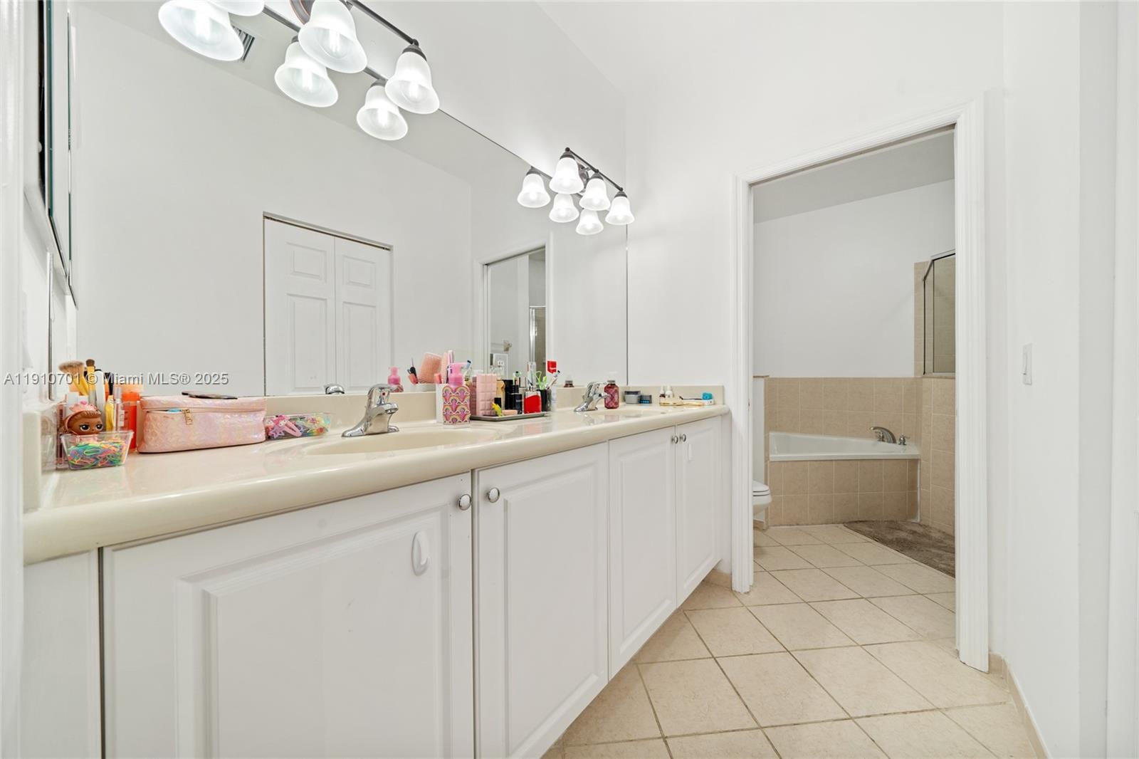 SILVER PALM EAST SEC TWO - Residential