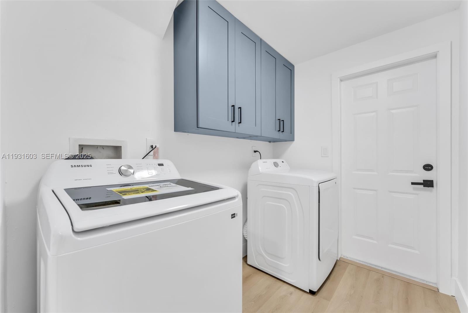 HEFTLER HOMES AT LAGO MAR - Residential