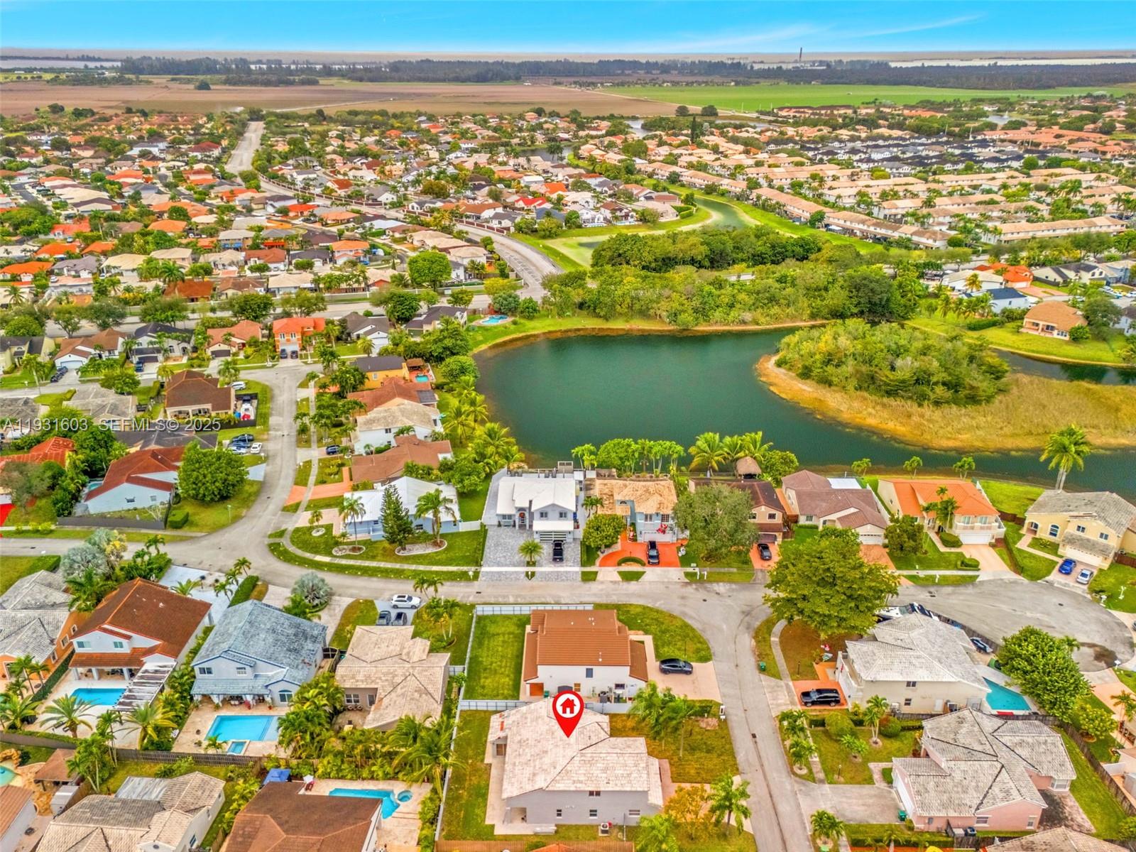 HEFTLER HOMES AT LAGO MAR - Residential