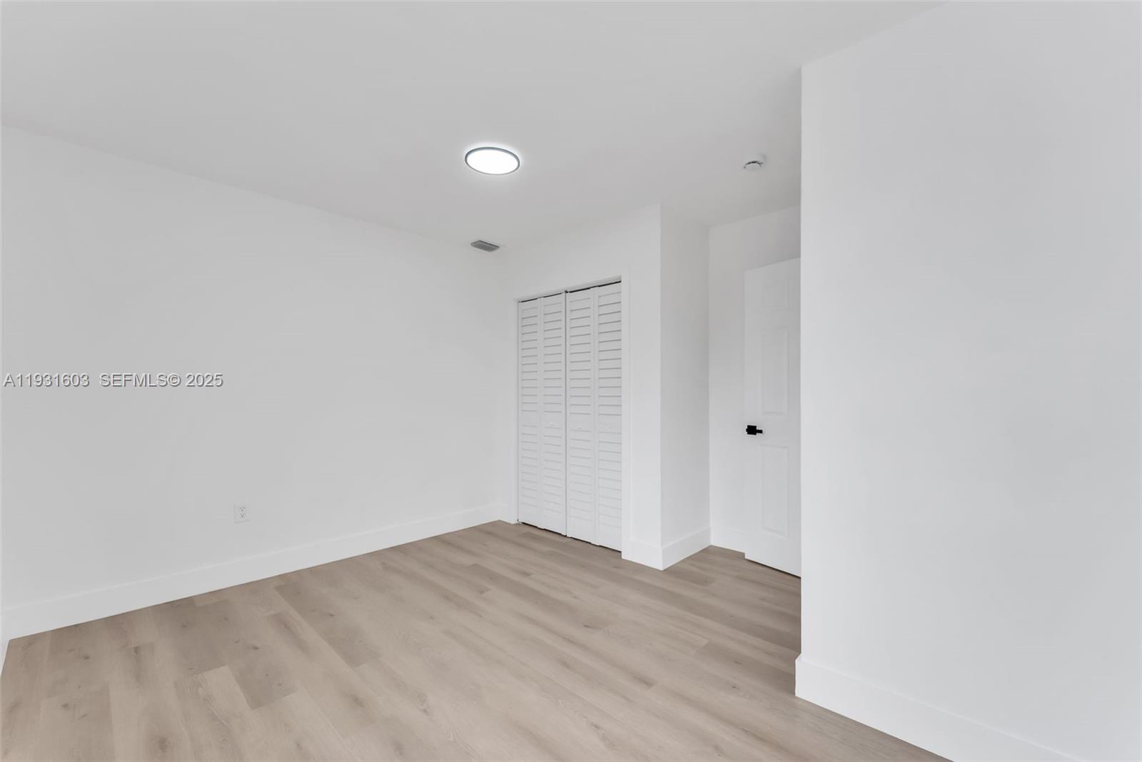 HEFTLER HOMES AT LAGO MAR - Residential