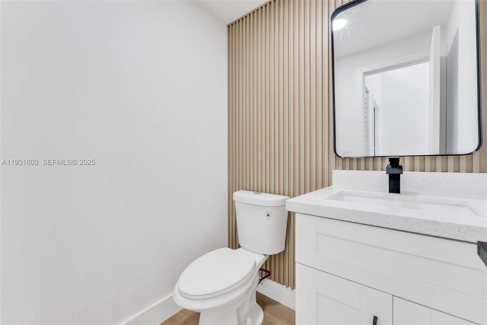 HEFTLER HOMES AT LAGO MAR - Residential