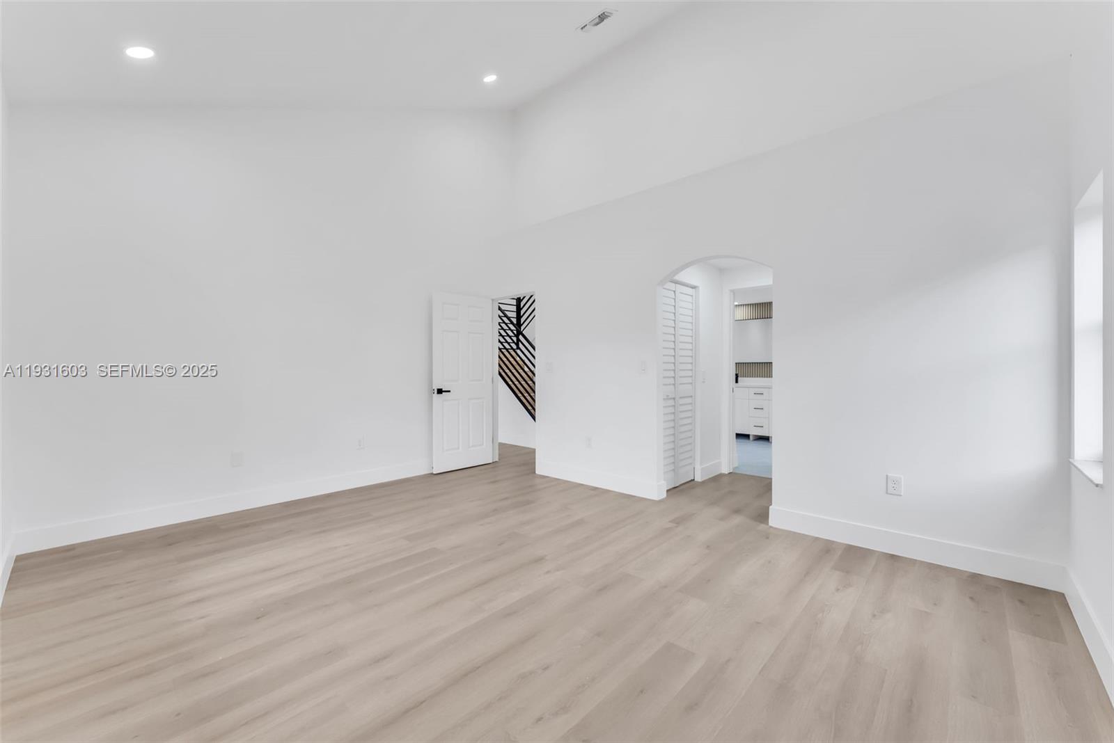 HEFTLER HOMES AT LAGO MAR - Residential