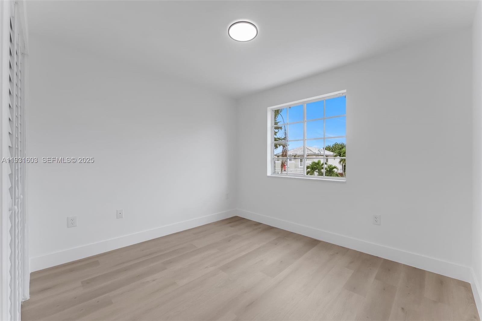 HEFTLER HOMES AT LAGO MAR - Residential