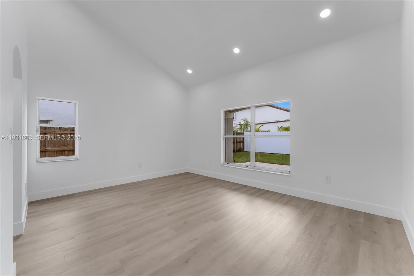 HEFTLER HOMES AT LAGO MAR - Residential