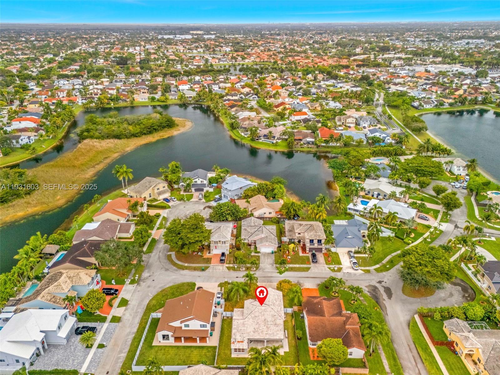 HEFTLER HOMES AT LAGO MAR - Residential