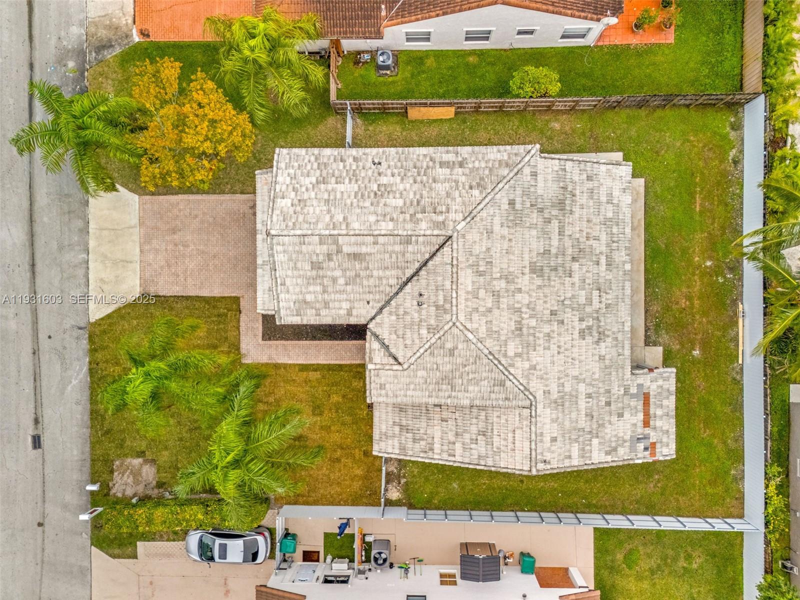 HEFTLER HOMES AT LAGO MAR - Residential