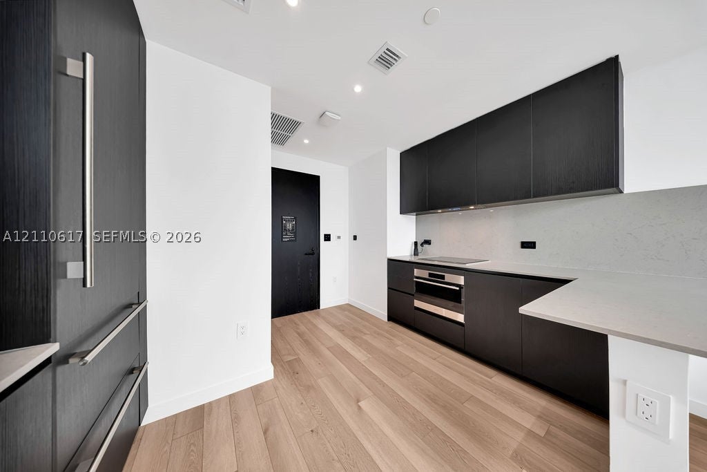 20 NE 11th ST 2809