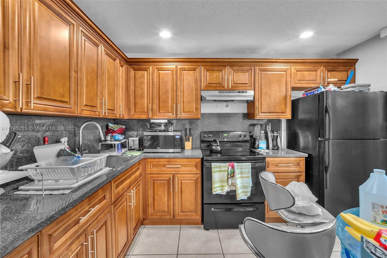 1359 Hampton Blvd