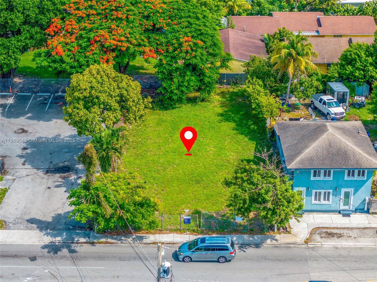 CAPLES AMD PL - Land