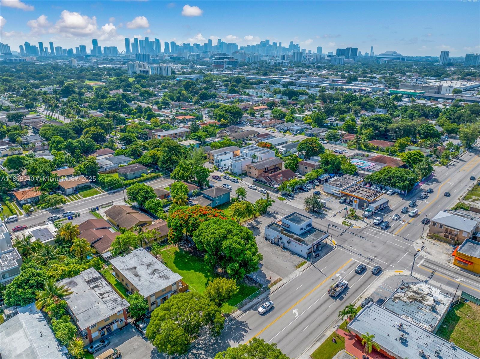 CAPLES AMD PL - Land