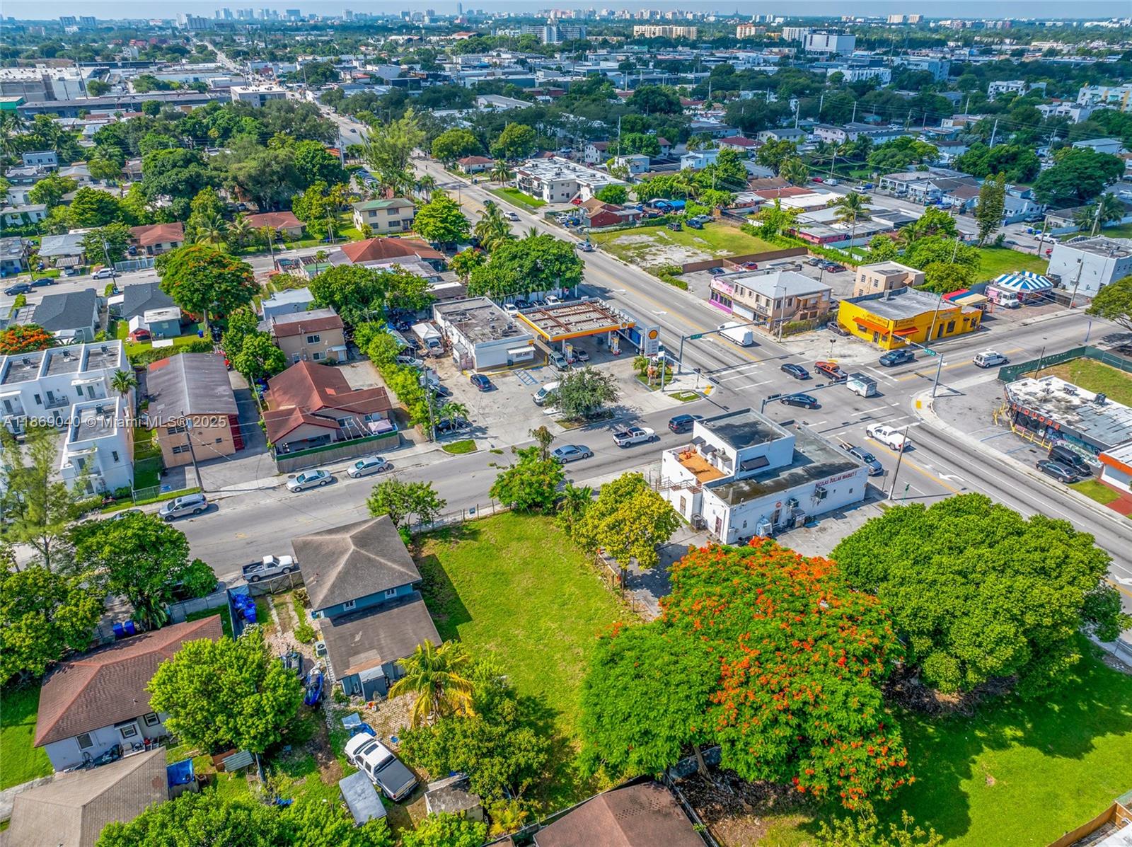 CAPLES AMD PL - Land