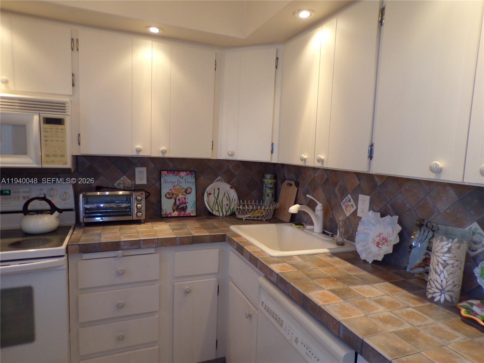 POINT EAST SEC 4 CONDO - Residential