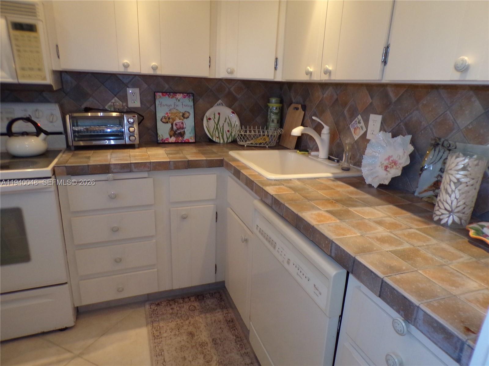 POINT EAST SEC 4 CONDO - Residential