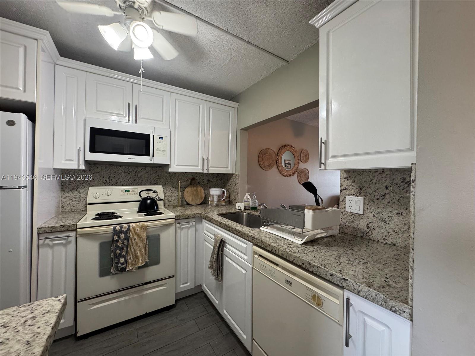 POINCIANA 5 OF PINE ISLAN - Residential