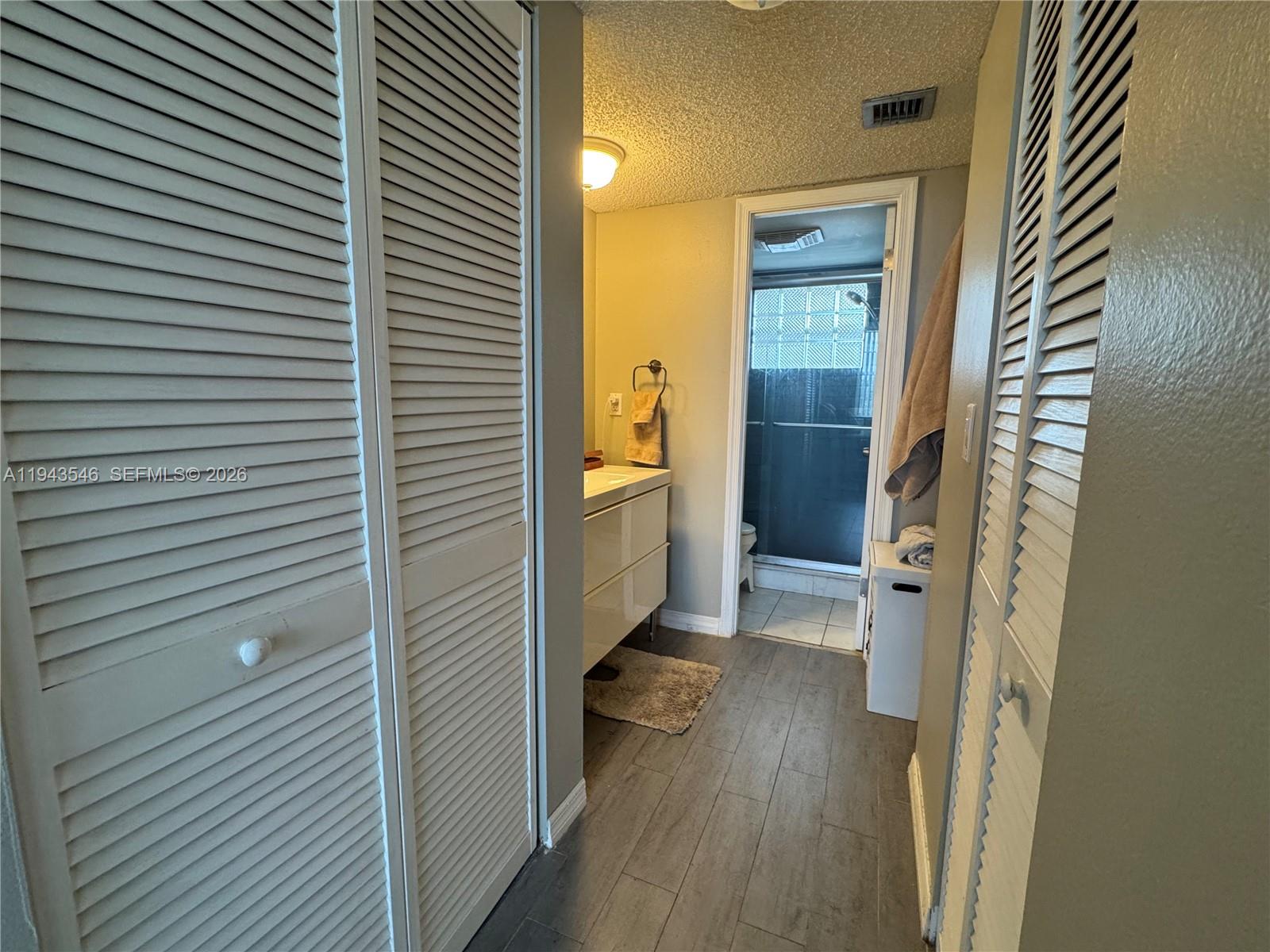 POINCIANA 5 OF PINE ISLAN - Residential