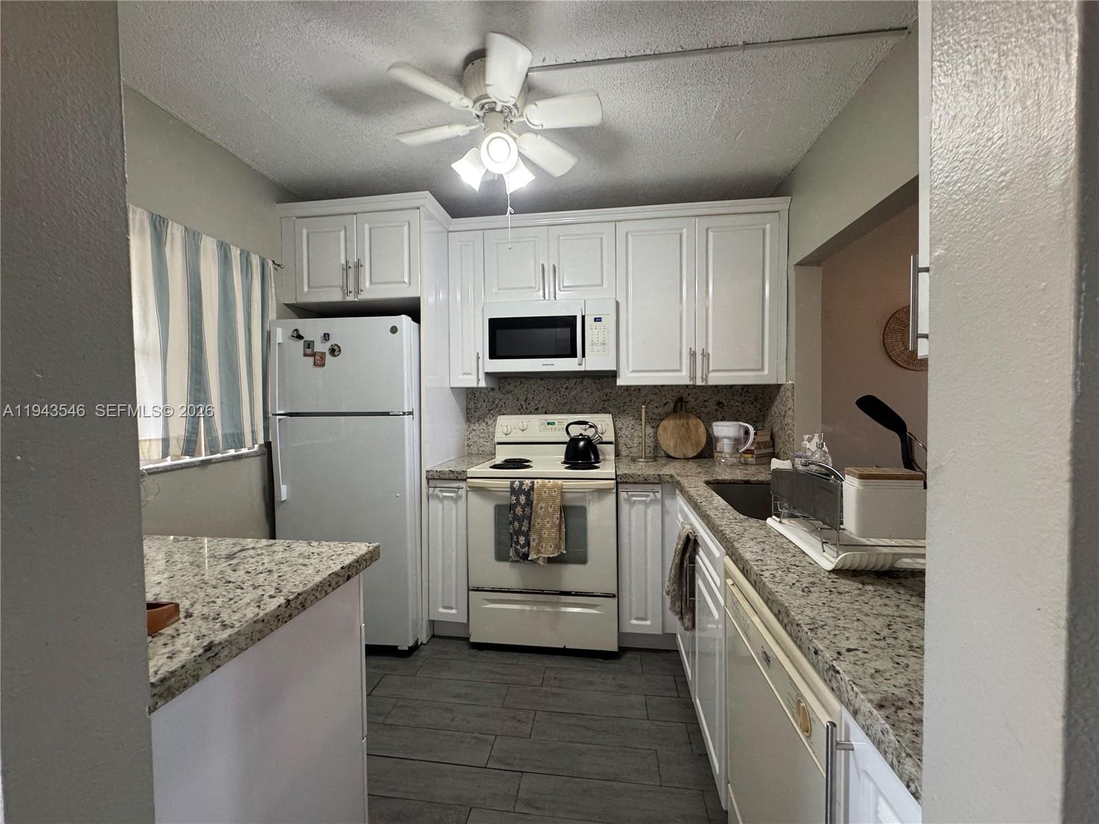 POINCIANA 5 OF PINE ISLAN - Residential