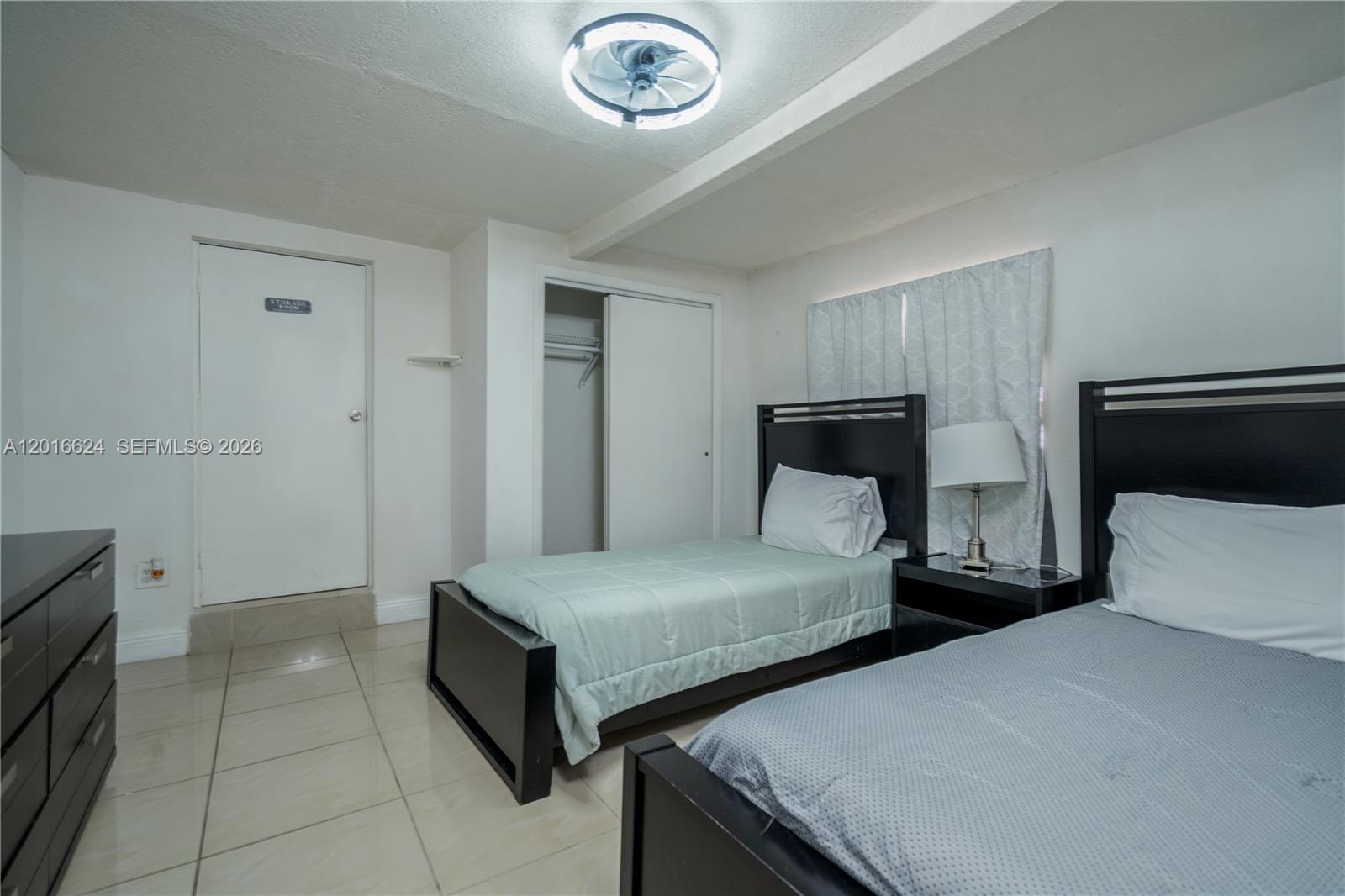 SUN-TAN VILL SEC 5 - Residential Lease