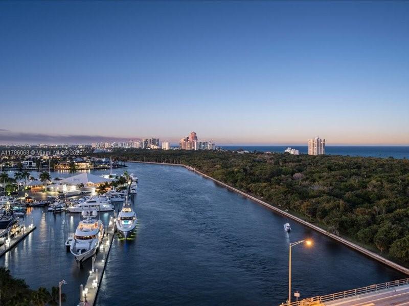 GALLERY ONE CONDO - Residential Lease