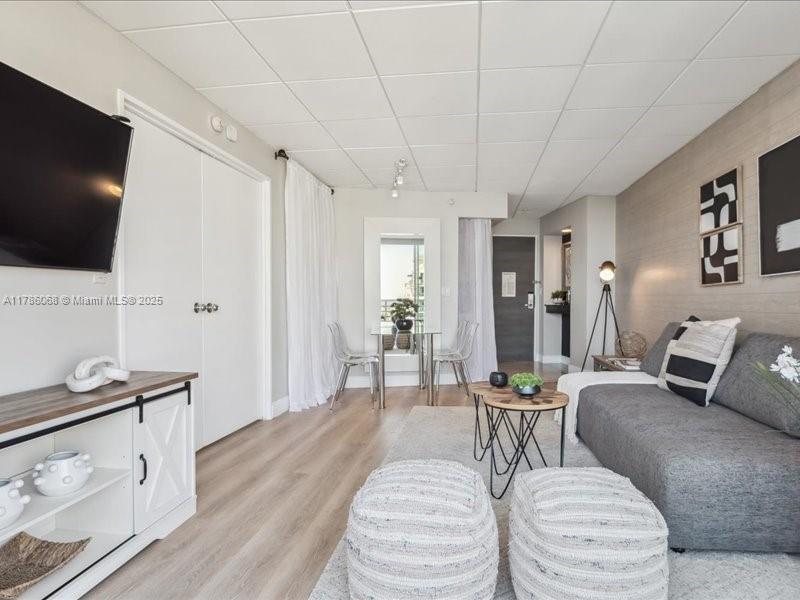 GALLERY ONE CONDO - Residential Lease