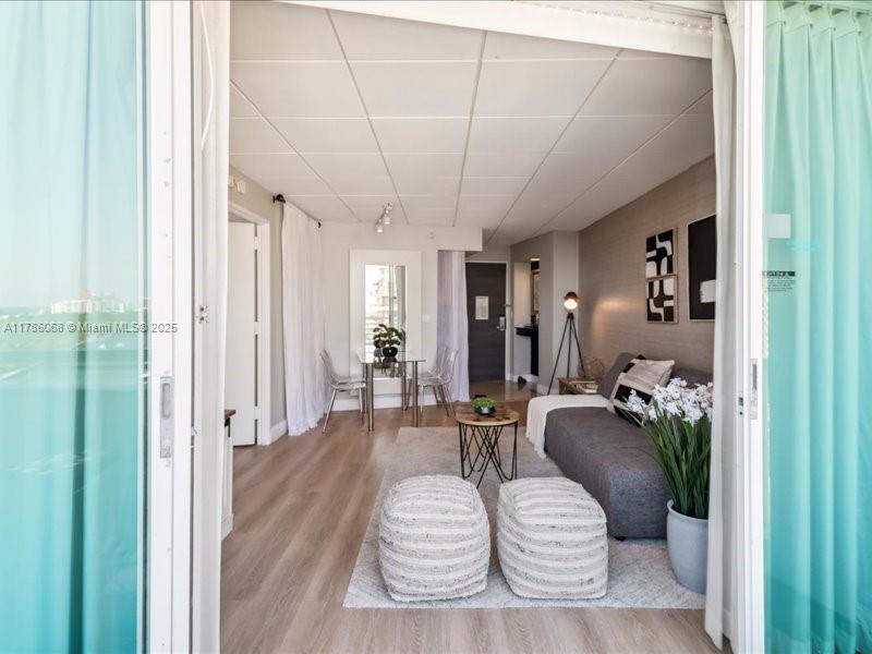 GALLERY ONE CONDO - Residential Lease