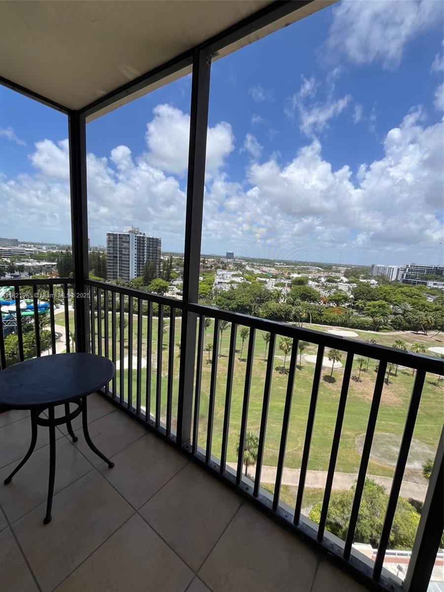 20335 W Country Club Dr 1401