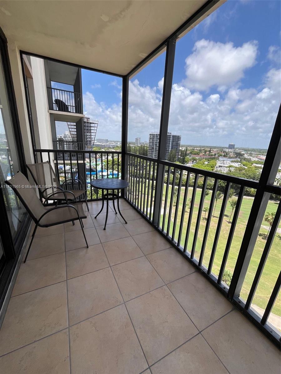20335 W Country Club Dr 1401, Aventura, Miami-Dade County, Florida - 1 Bedrooms  
2 Bathrooms - 