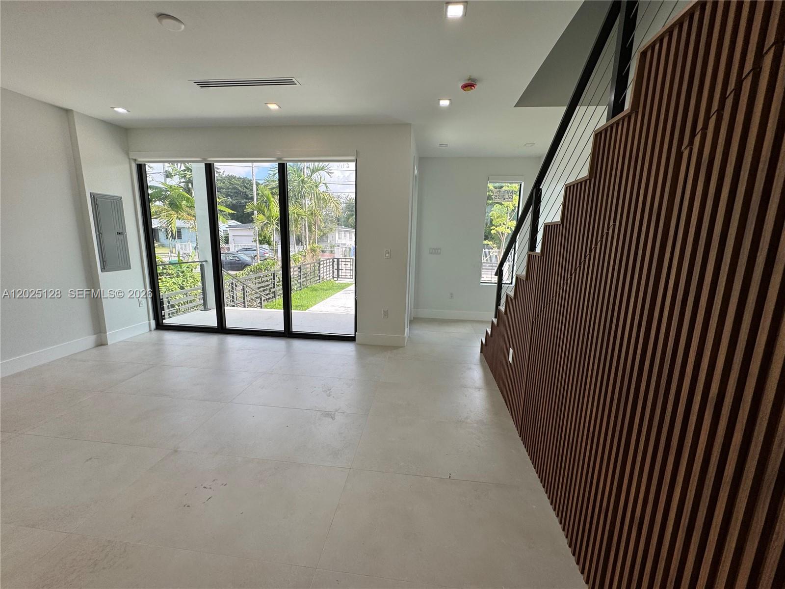 ROSEMONT PARK - Residential Income