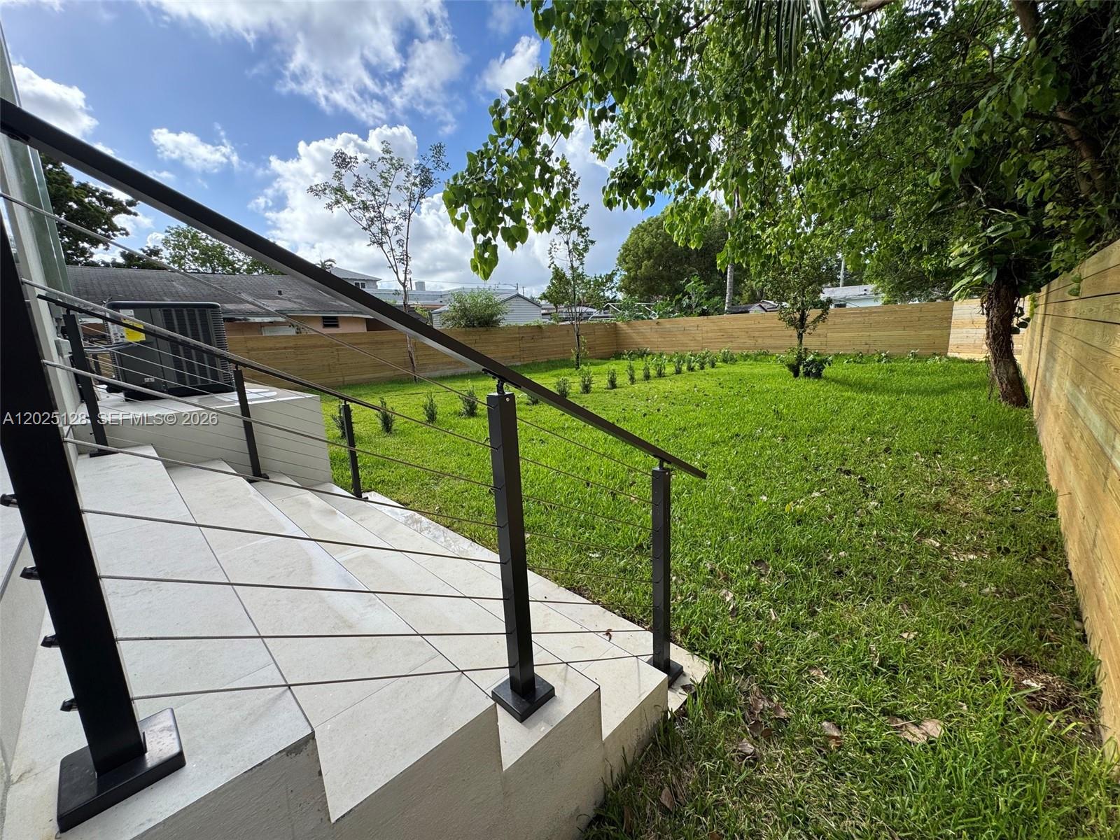 ROSEMONT PARK - Residential Income