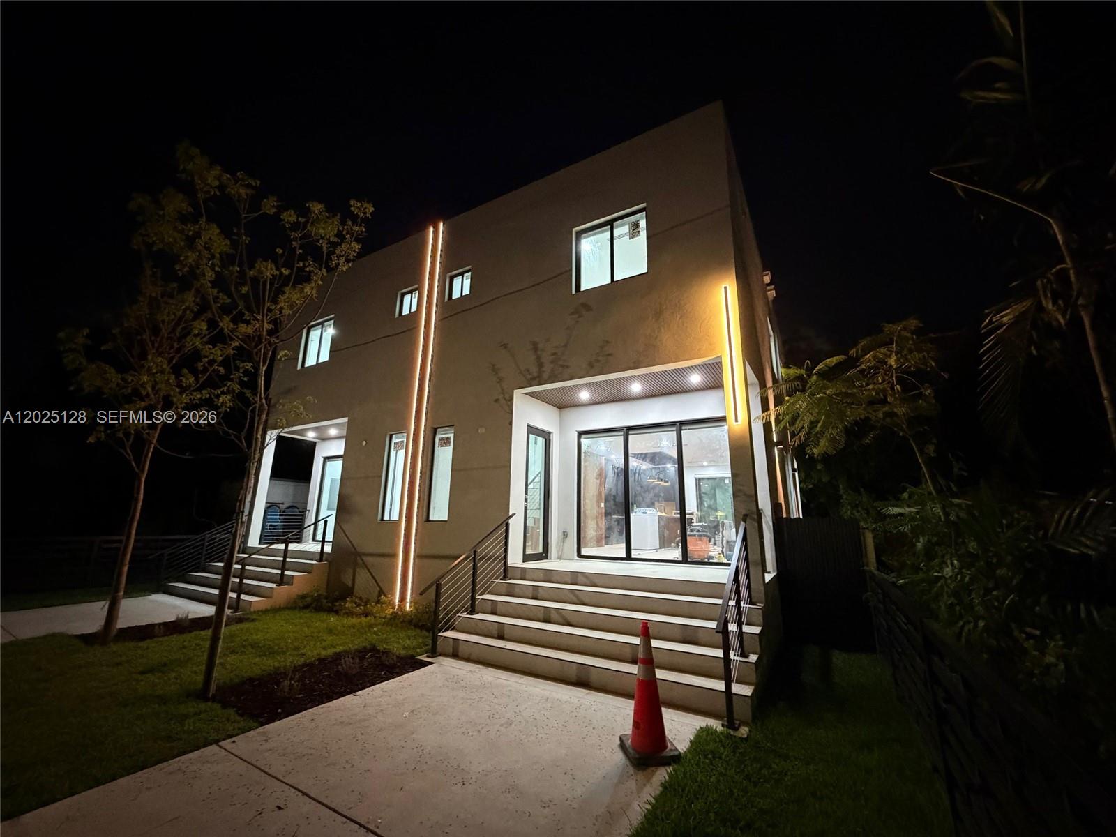 ROSEMONT PARK - Residential Income