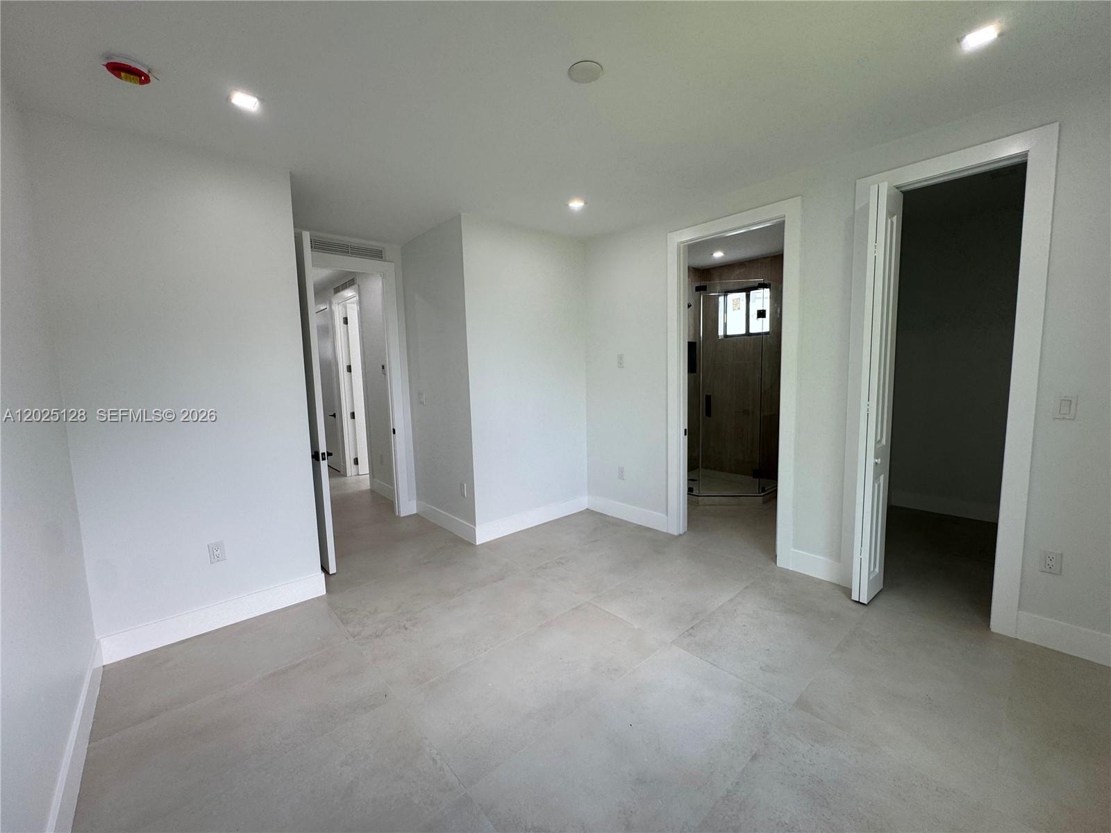 ROSEMONT PARK - Residential Income