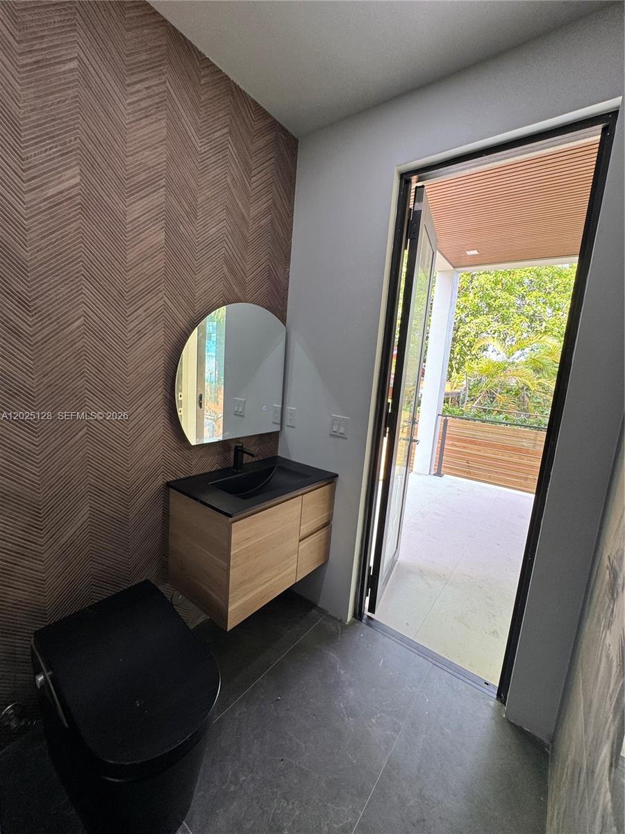 ROSEMONT PARK - Residential Income