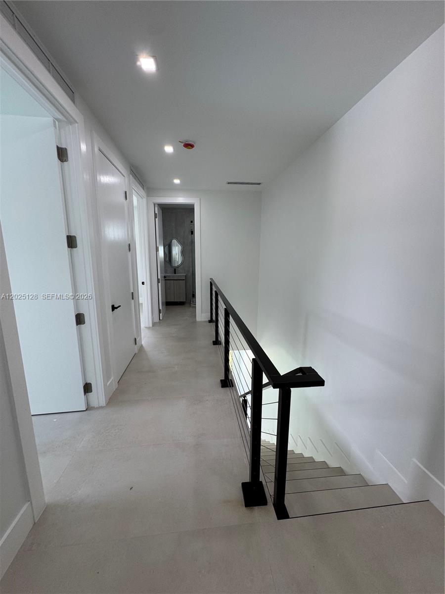 ROSEMONT PARK - Residential Income