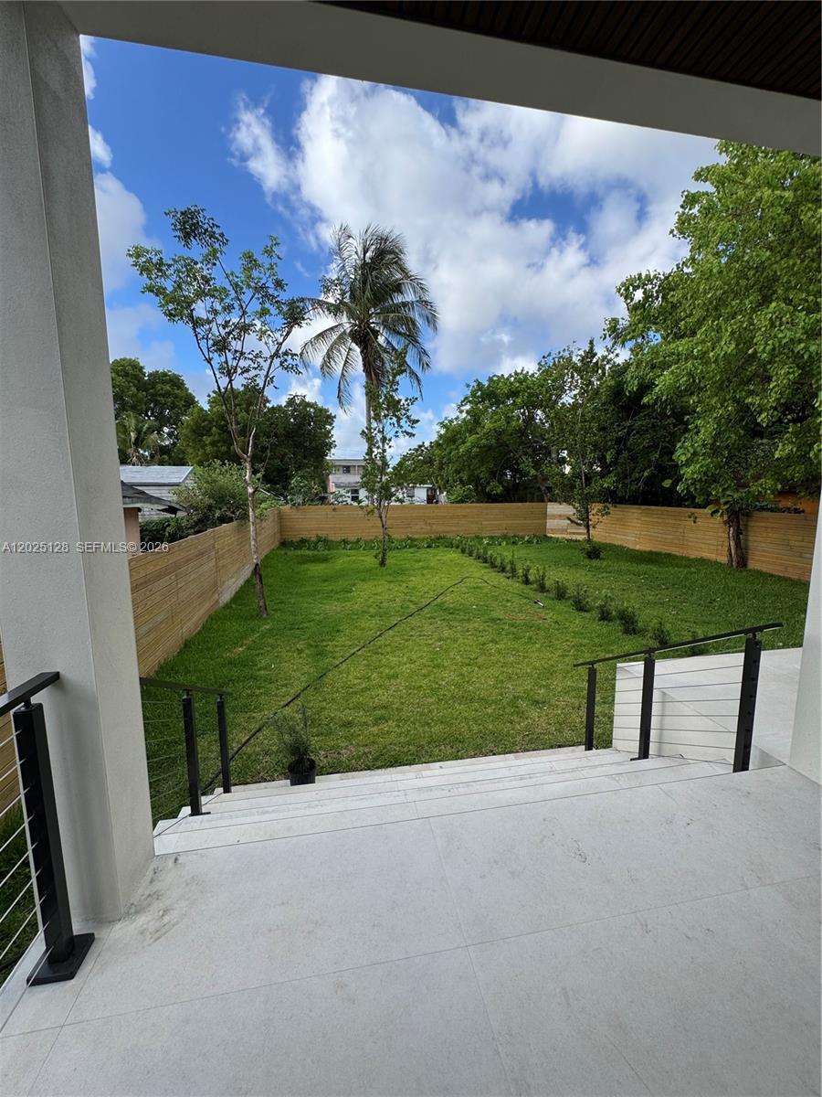 ROSEMONT PARK - Residential Income