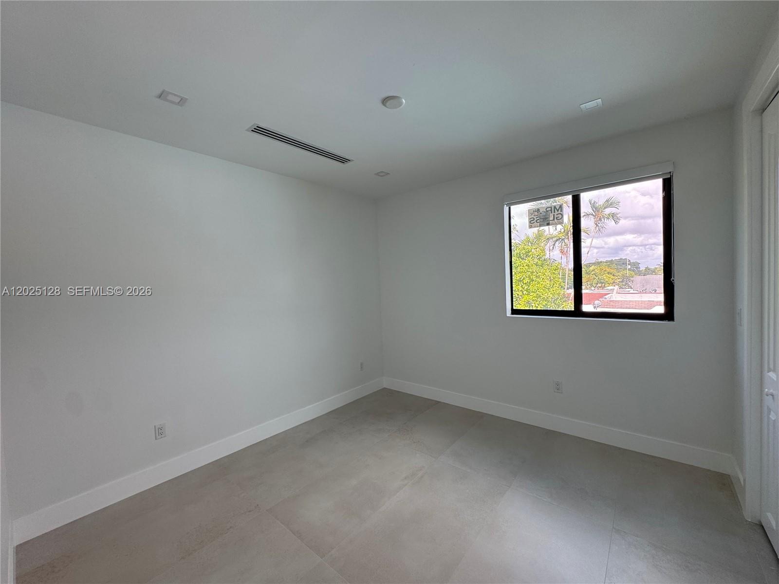 ROSEMONT PARK - Residential Income