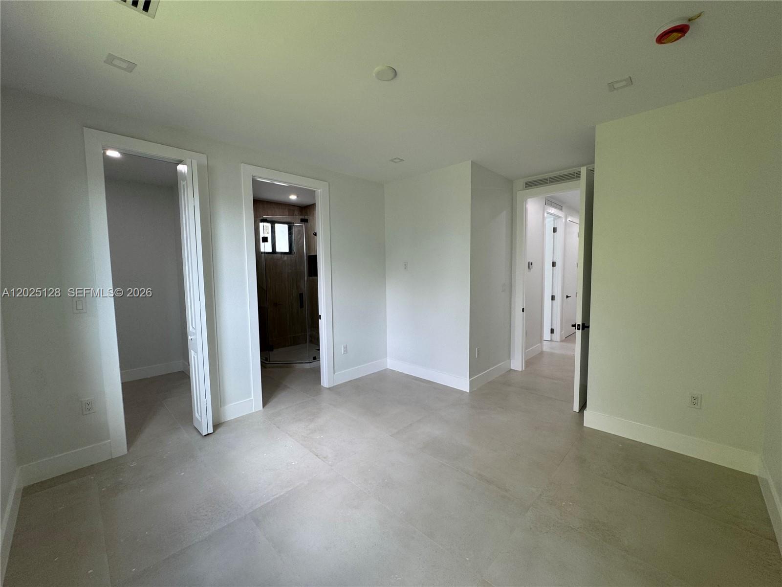 ROSEMONT PARK - Residential Income