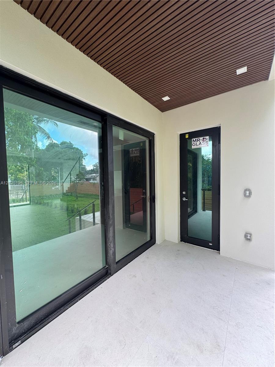 ROSEMONT PARK - Residential Income