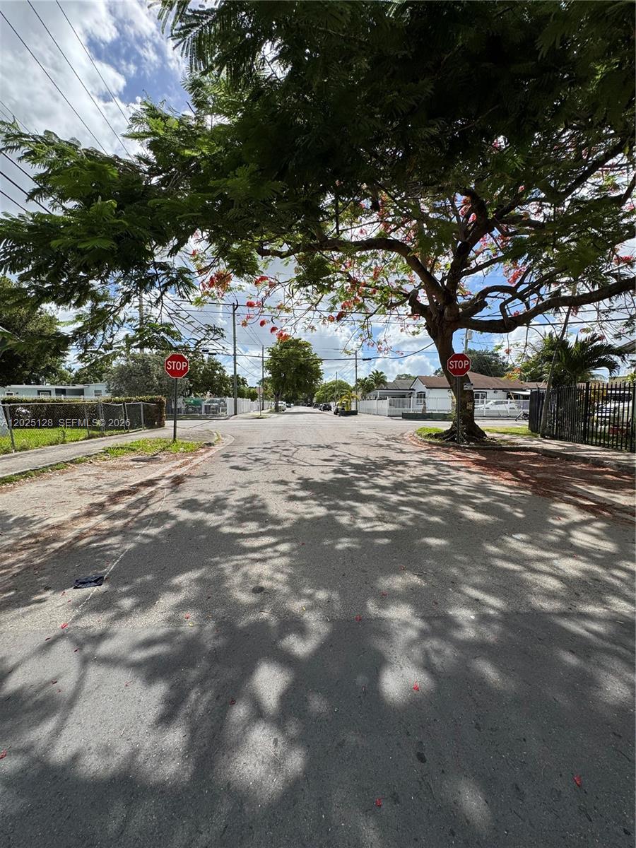 ROSEMONT PARK - Residential Income