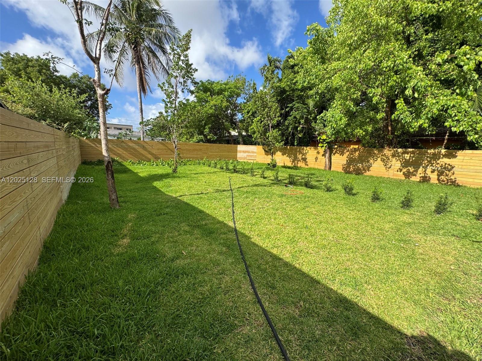 ROSEMONT PARK - Residential Income