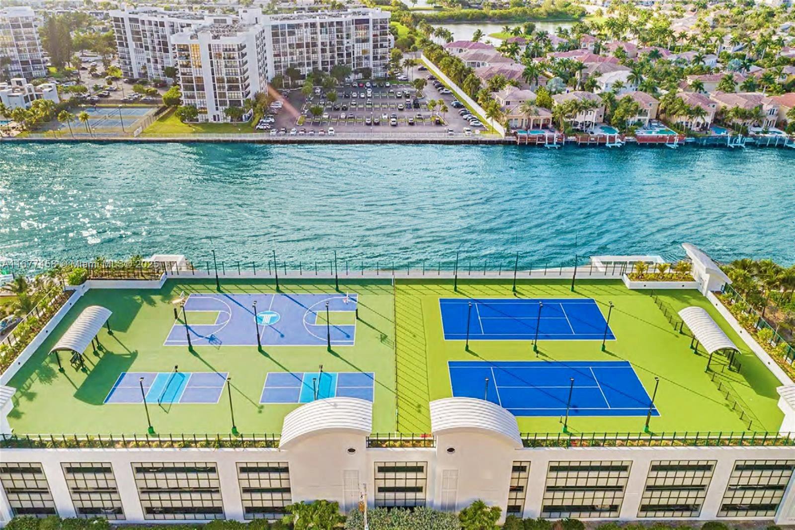 2711 HOLLYWOOD BEACH COND - Residential