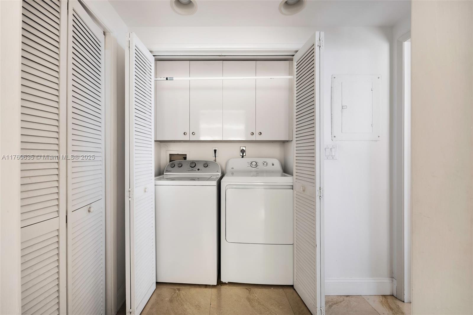 VILLA REGINA CONDO - Residential
