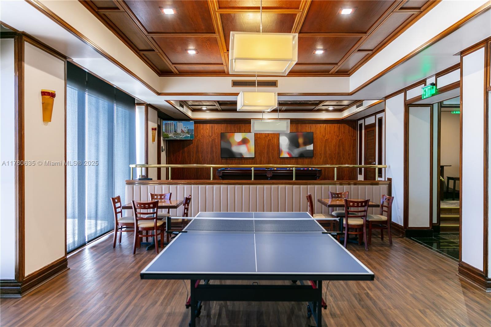 VILLA REGINA CONDO - Residential