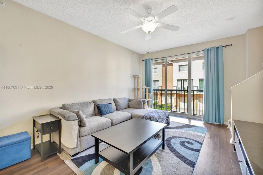 Photo of 2107 SE 10th Ave #823, Fort Lauderdale, FL 33316 (MLS # A11807091)