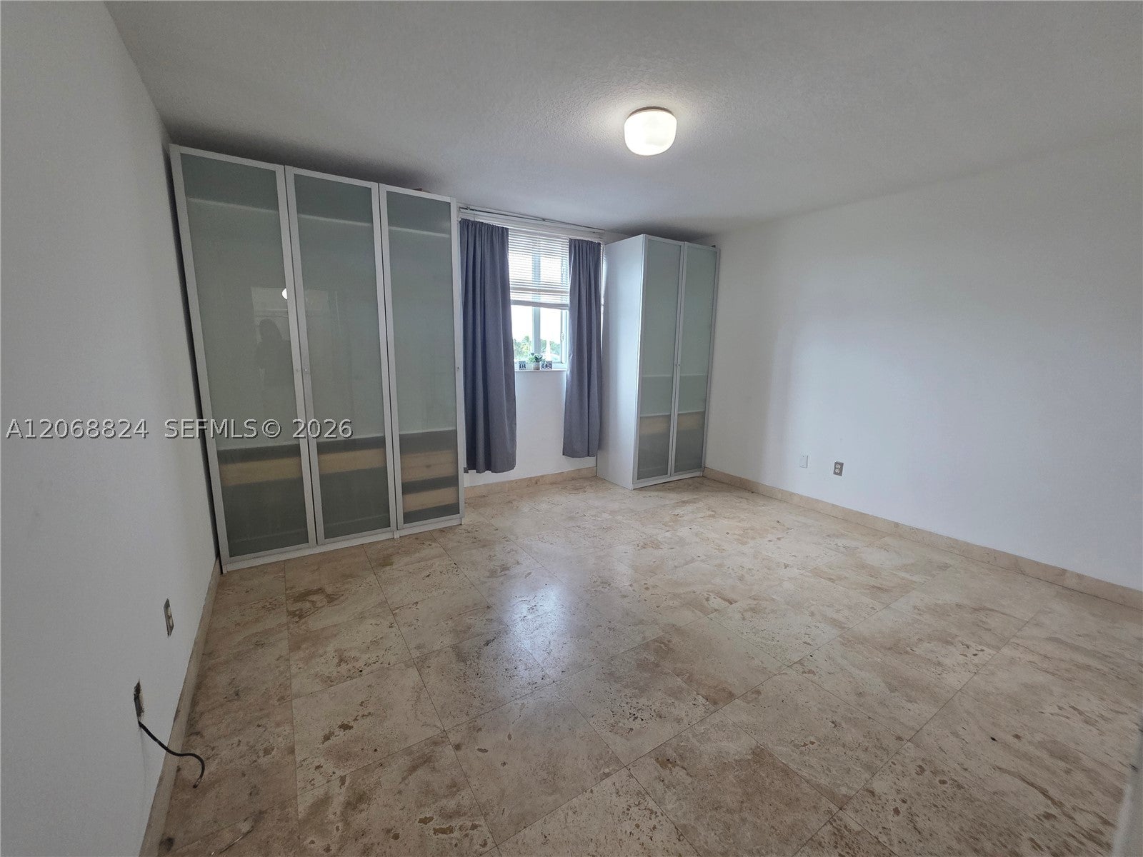 8888 Collins Ave 306
