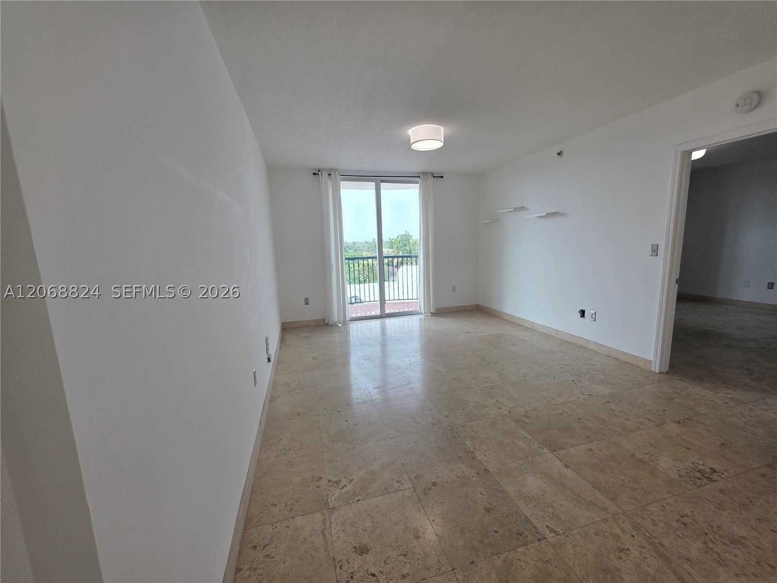 8888 Collins Ave 306