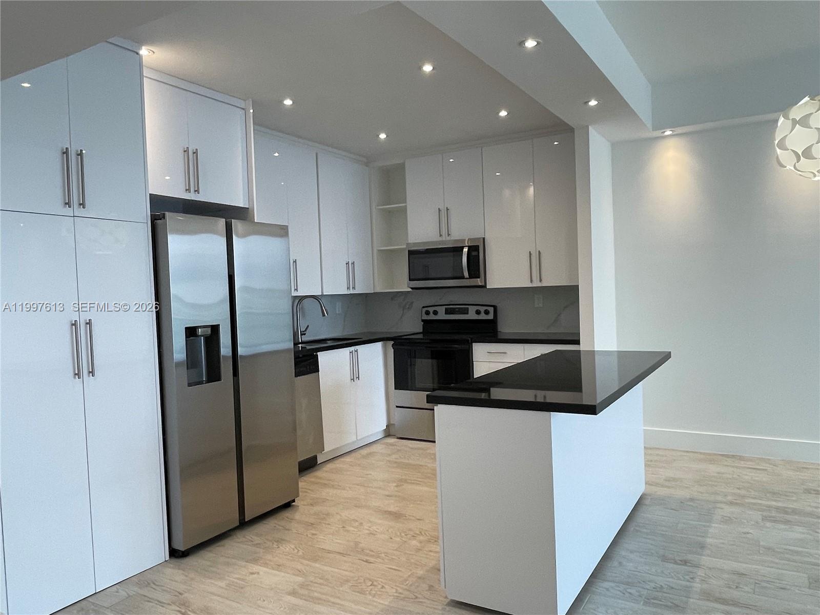 OCEANVIEW BUILDING CONDO - Residential Lease