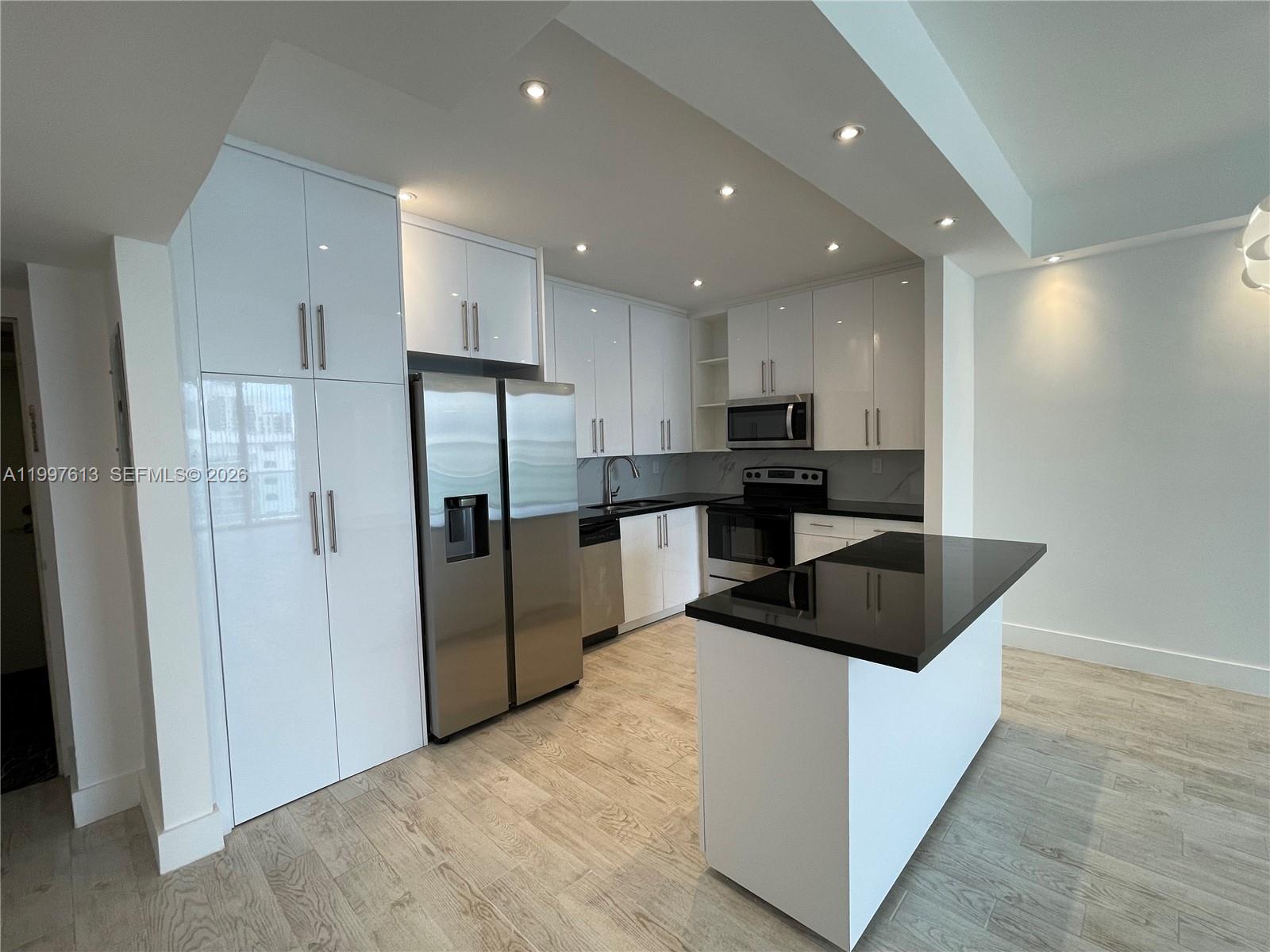 OCEANVIEW BUILDING CONDO - Residential Lease