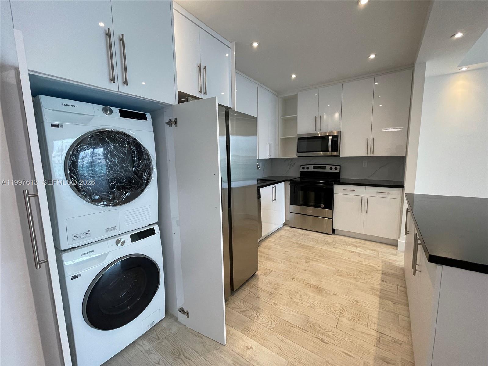 OCEANVIEW BUILDING CONDO - Residential Lease