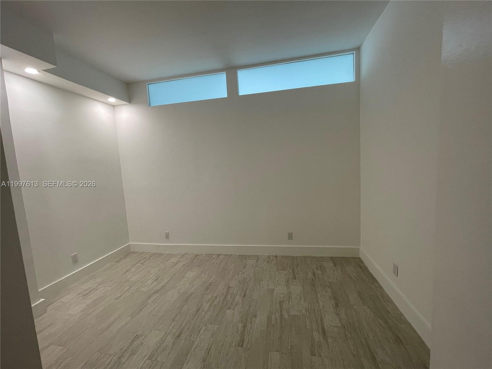 OCEANVIEW BUILDING CONDO - Residential Lease